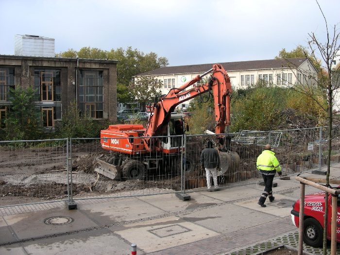 Umgestaltung vom Seboldgelnde (2): der Bagger kommt