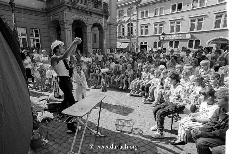 1988 - Veranstaltung mit Clown Schorsch auf dem Marktplatz