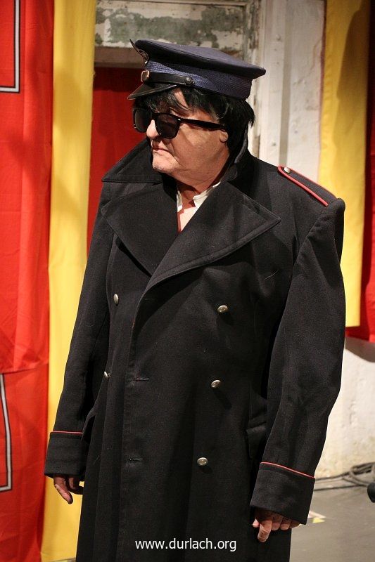 Zerbrochene Spiegel 114