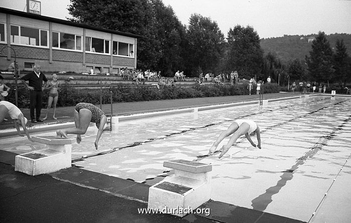 Sonnenbad Freibad Turmbergbad