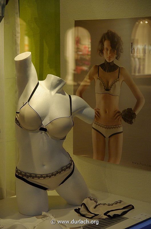 2009 - Schaufenster bei Nacht, Pfinztalstrae