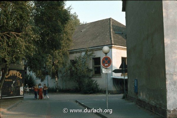 Vor dem Jugendheim Durlach, ca. 1978