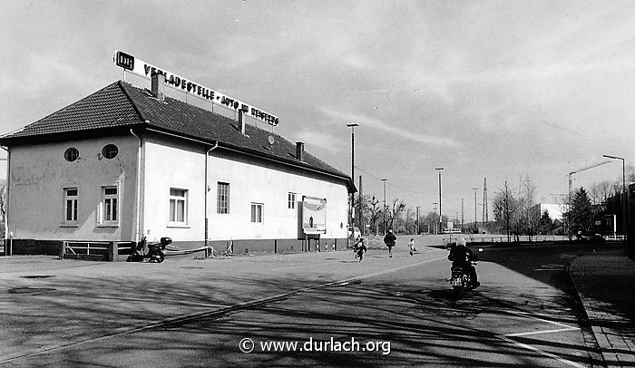 Auto im Reisezug