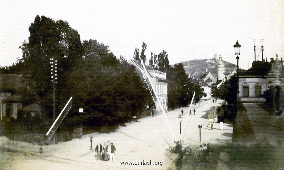 Pfinztalstr. Bahnbergang