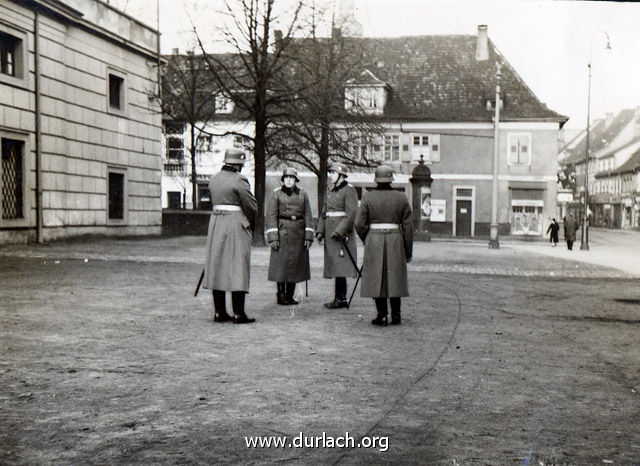 Militrparade Schloplatz Nazi