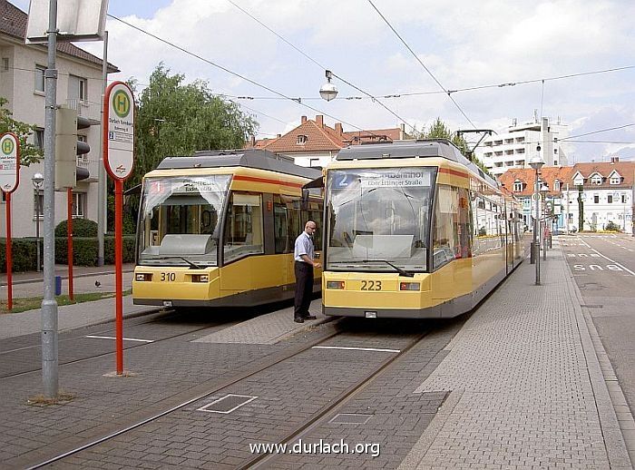 VBK 310 und 223 Durlach Endstation 31.8.2003