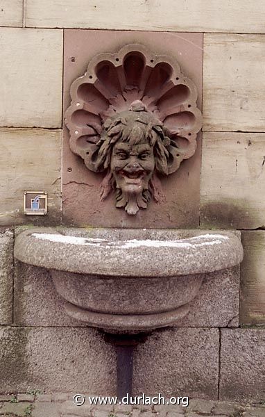 Lwenbrunnen = Wassergott kein Lwe