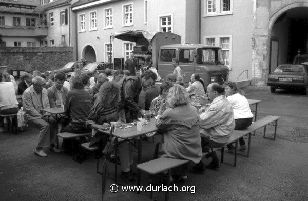 Im Hof der Polizei in der Amthausstrasse, ca. 1989