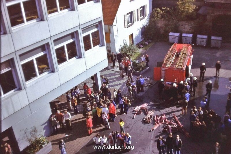 Durlach - Feuerwehrbung in der Schloschule 1975