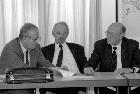 Öffentliche Abrissdiskussion in der Karlsburg, ca. 1989 Öffentliche Abrissdiskussion in der Karlsburg, ca. 1989